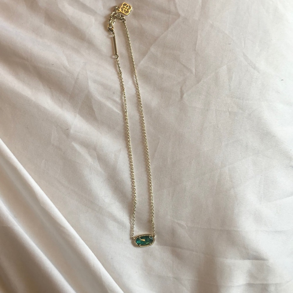 perfect condition emerald kendra scott